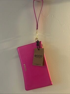 Ecco Hot Pink Leather Wristlet Clutch with Gold Hardware